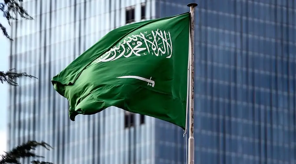 Suudi Arabistan'da 8 noktaya acil durum uyarısı