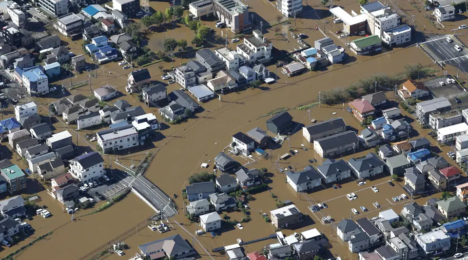Japonya Dujuan Tayfunu'ndan etkilendi: 4 ölü, 22 yaralı