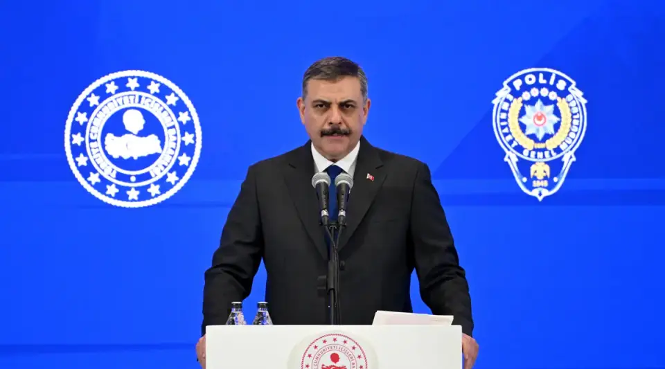 Bakan Çiftçi'den emniyet müdürlerine 10 talimat: "Tehlike okul kapısına gelmeden tedbir alacağız"