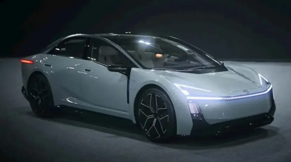 Toyota Corolla 2027'de Elektrikli Seçenekle Sunulacak