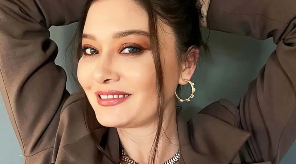 Ömür Usta'nın Yıldızı Nurgül Yeşilçay Kimdir? İşte Önceki Dizileri ve Filmleri