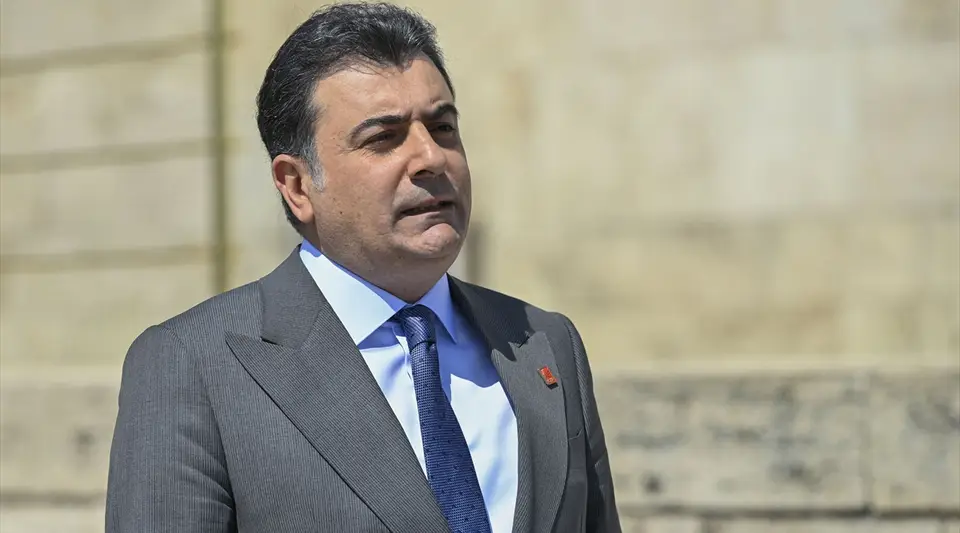 YENİ Parti Sözcüsü Zeynel Emre'den Fon Soruşturmasına Dair Çarpıcı Açıklamalar
