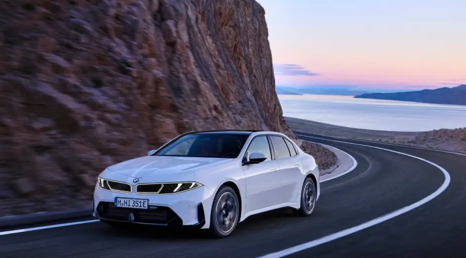BMW 3 Serisi sekizinci nesille yenilendi: Elektrikli i3 ve M350 geliyor