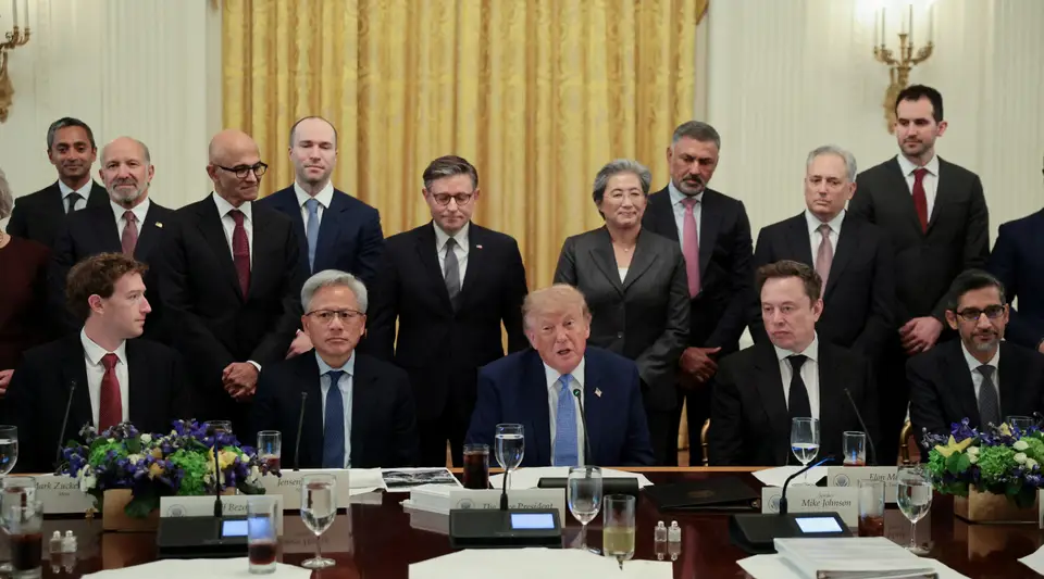 Trump yapay zeka yerine süper zeka kararnamesini imzaladı (2)