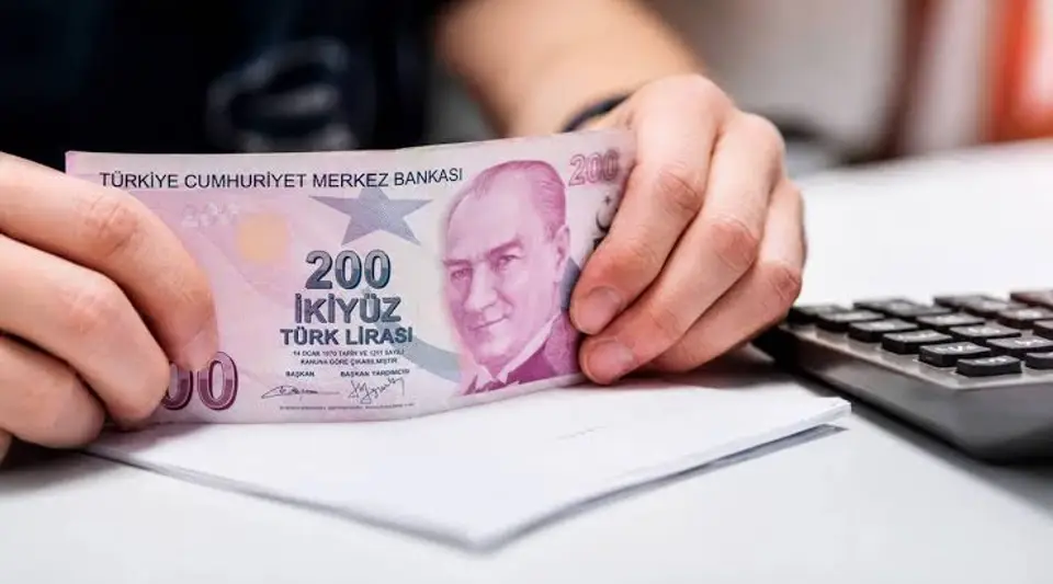 Fon Krizi Yatırımcıyı Güvenli Limana Yönlendirdi: Mevduatta Rekor Sıçrama!