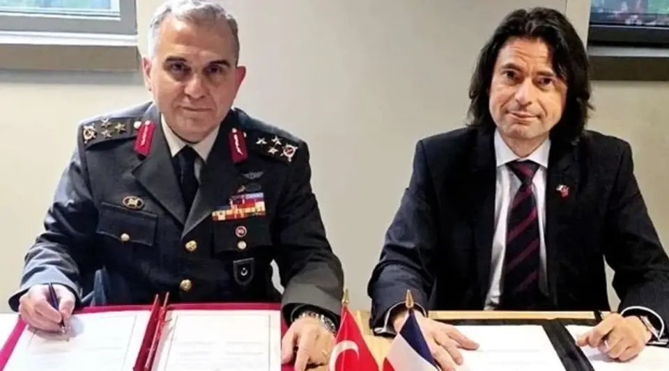 Türkiye ve Fransa arasında askeri işbirliği anlaşması imzalandı