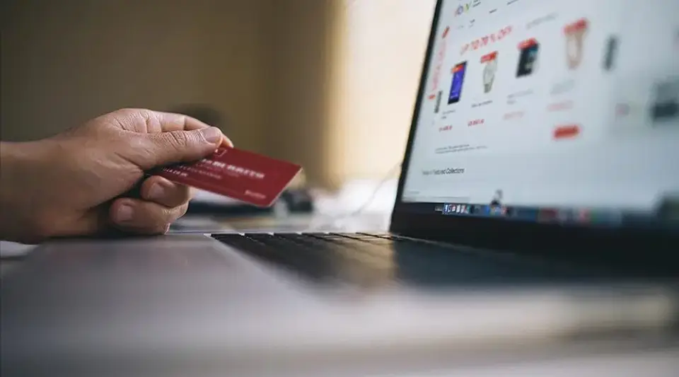 Online alışverişte sahte yoruma erişim engeli getirildi