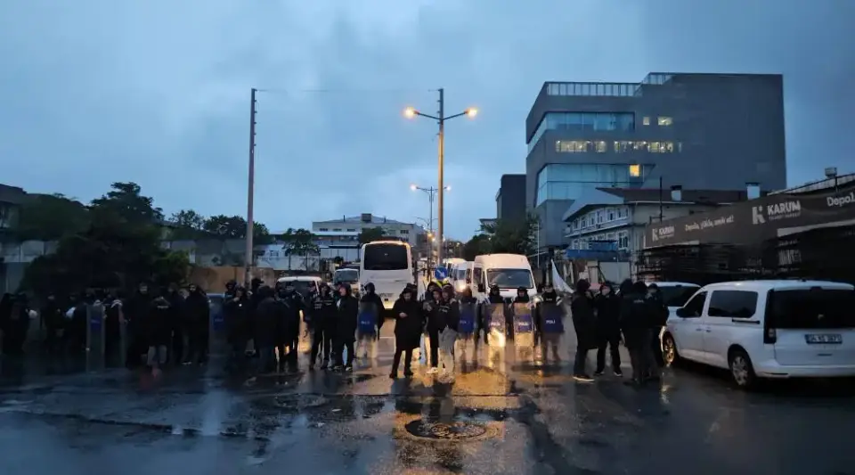 Halk TV Binasına Polis Baskını! MASAK Ekipleri Arama Yapıyor