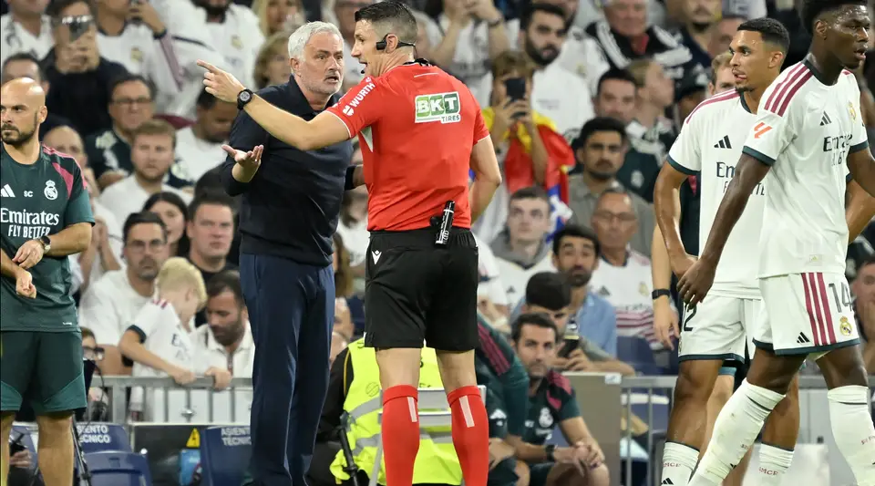 Mourinho hakemlere gönderme yaptı: 'Burnuma pis kokular geliyor'