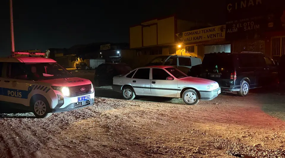 Polisten kaçan alkollü sürücü, basın mensubuna saldırdı