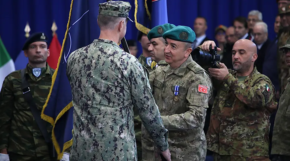 Türkiye, NATO KFOR komutasını İtalya'ya devretti
