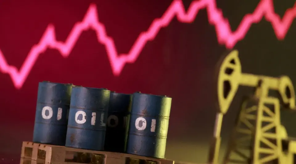 Mayıs ayından bu yana ilk: Petrol fiyatları 110 doları aştı