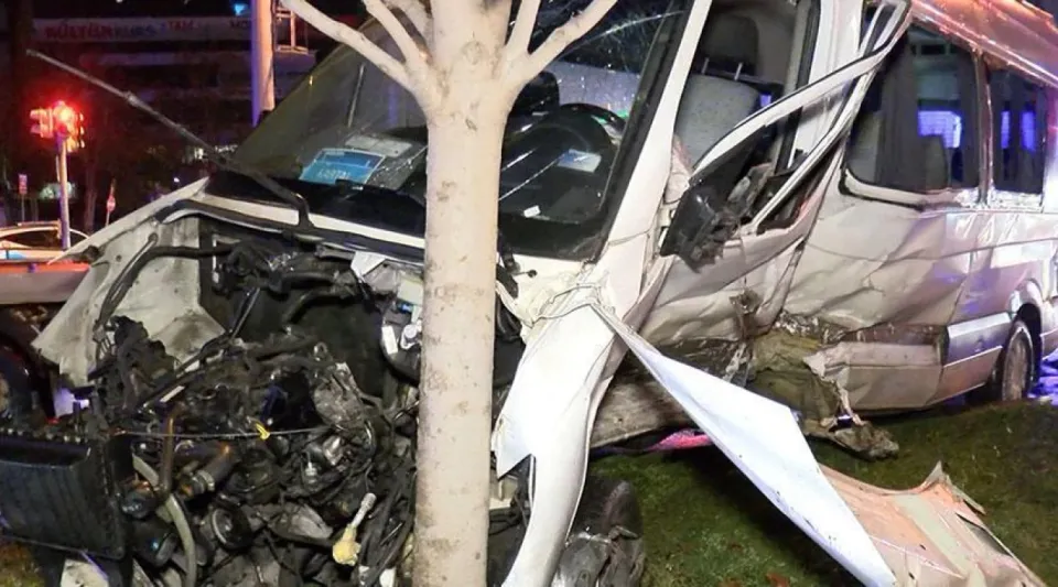 İstanbul Kartal Sahil Yolu'nda Kaza! Çok Sayıda Yaralı Var...