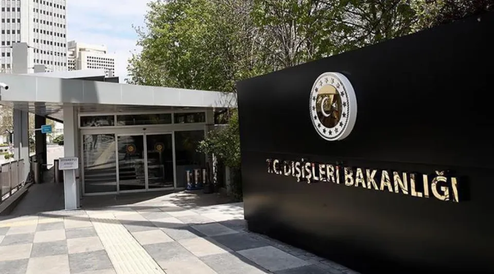 Kazakistan'da Düşen Yolcu Uçağıyla İlgili Türkiye'den Açıklama