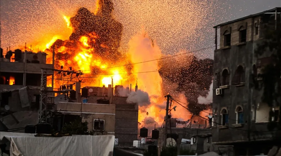 Ateşkese Dakikalar Kala İsrail'den Gazze'ye Saldırı!