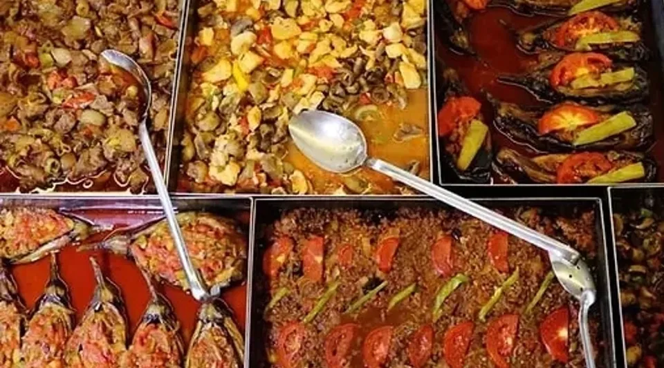 Meclis Lokantasındaki Yemek Fiyatları Yeniden Gündem Oldu