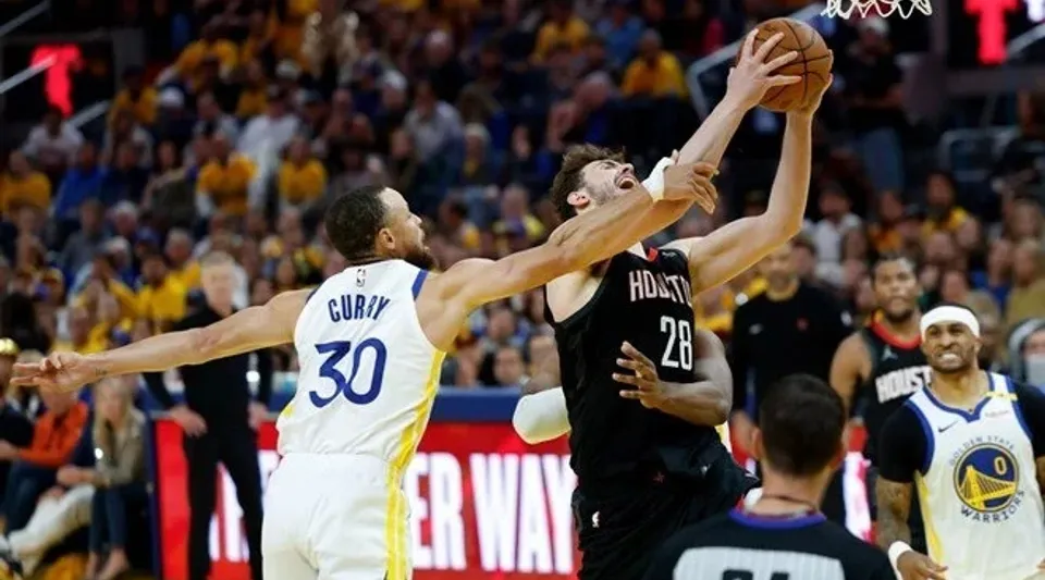 Alperen Şengün'den Double-Double