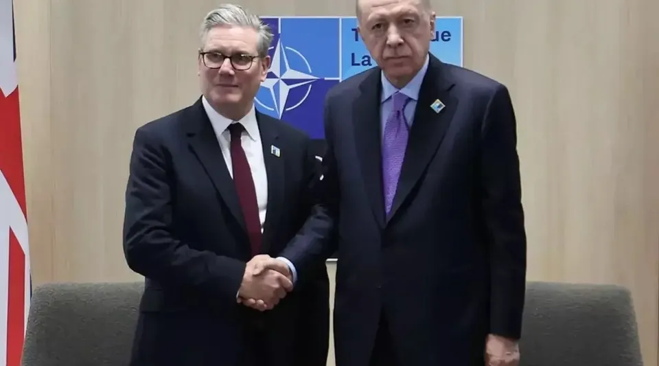 Cumhurbaşkanı Erdoğan, İngiltere Başbakanı Starmer ile Telefonla Görüştü