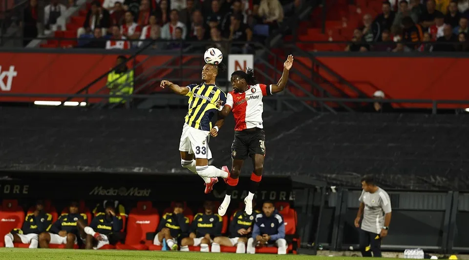 Fenerbahçe'nin Feyenoord Yenilgisi Avrupa Basınında Geniş Yankı Uyandırdı
