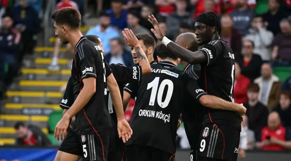 Beşiktaş - St. Patrick's Maçının Biletleri Satışa Çıkıyor