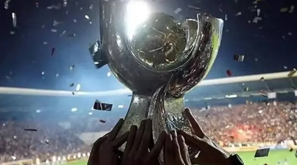 Süper Kupa'nın Faturası Ağır Oldu: Galatasaray ve Fenerbahçe'ye Ceza Yağdı