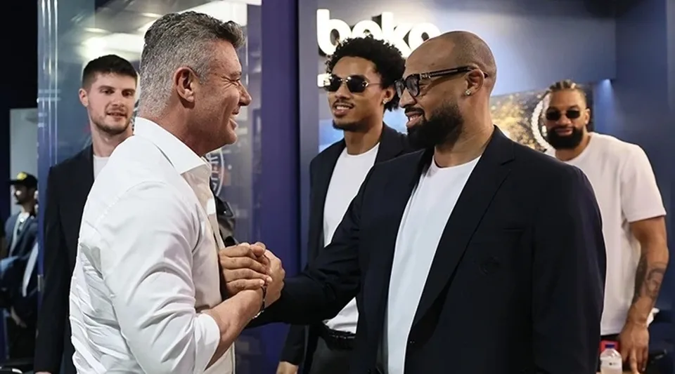 Fenerbahçe Beko Kafilesi Dualarla Atina'ya Uçtu