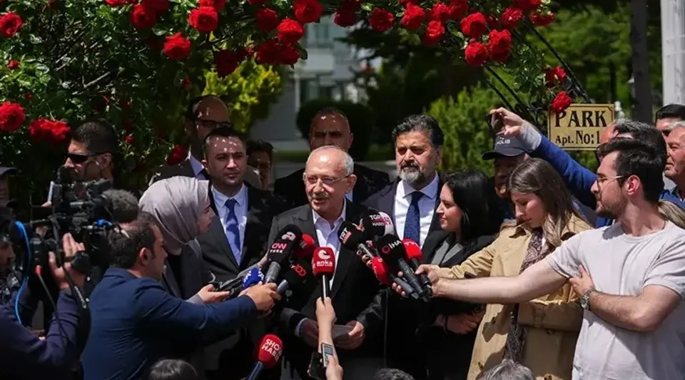 CHP'de Kurultay Tarihi Krizi ve 9 Tutuklama