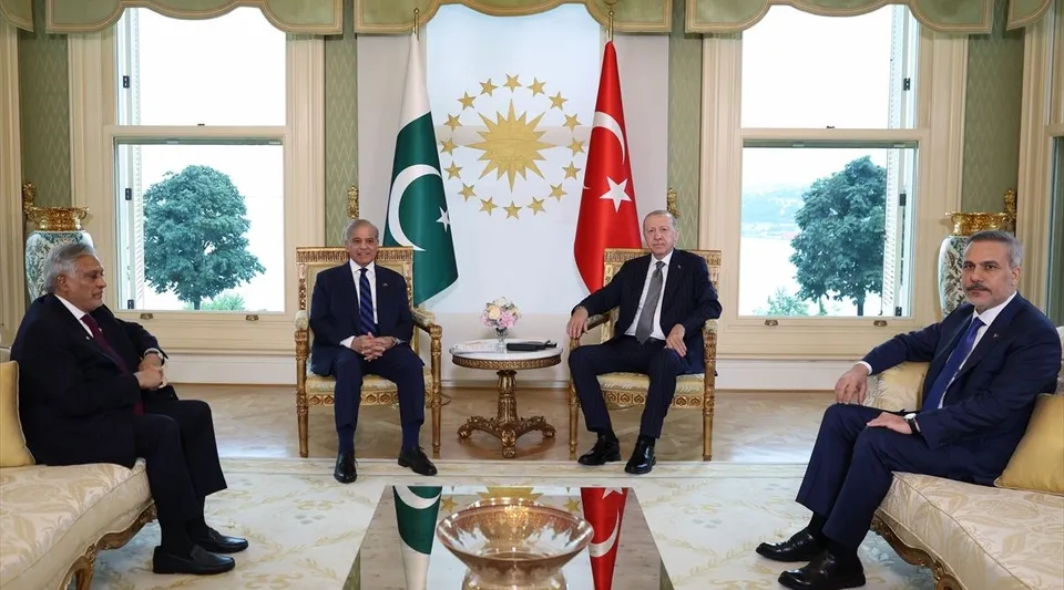 Cumhurbaşkanı Erdoğan ve Şerif Vahdettin Köşkü'nde Bir Araya Geldi
