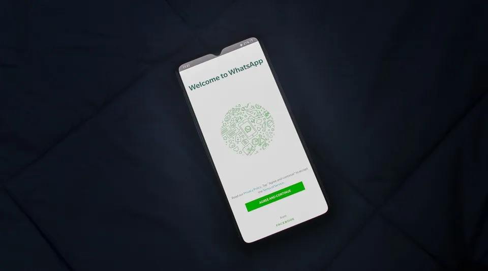 WhatsApp iOS için Liquid Glass Güncellemesi Hazırlıyor