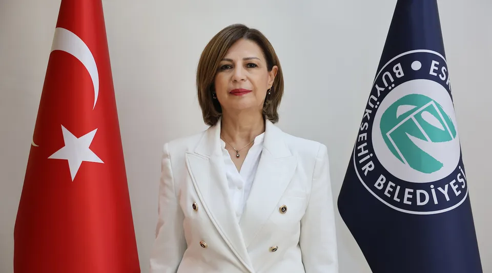 Eskişehir Büyükşehir Belediye Başkanı Ayşe Ünlüce CHP'den İstifa Ederek YENİ Parti'ye Katıldı
