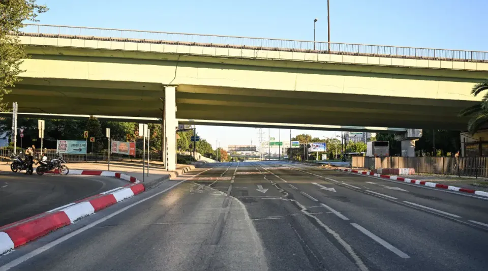 İstanbul'da 30 Ağustos Provası Nedeniyle Bazı Yollar Trafiğe Kapatıldı
