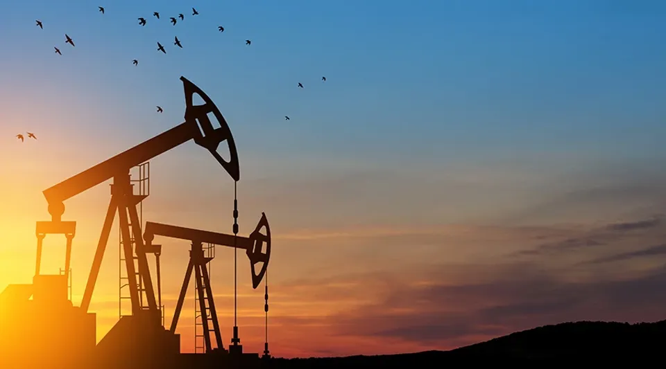 Hürmüz Boğazı'nda Kritik Adım: Petrol Fiyatlarında Sert Düşüş