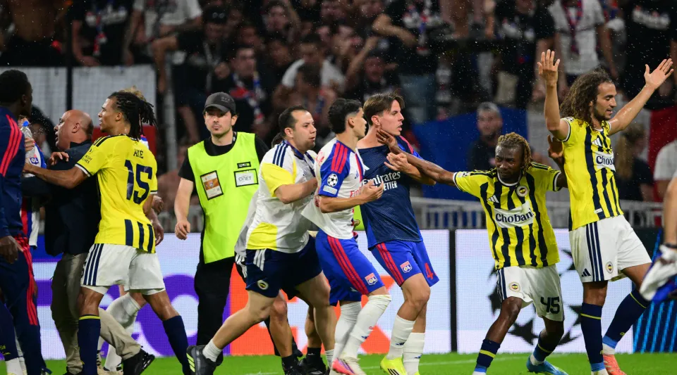 Guendouzi ve Lyon Cephesi Arasında Gerginlik! Olaylar Tünelde ve Tribünde de Sürdü