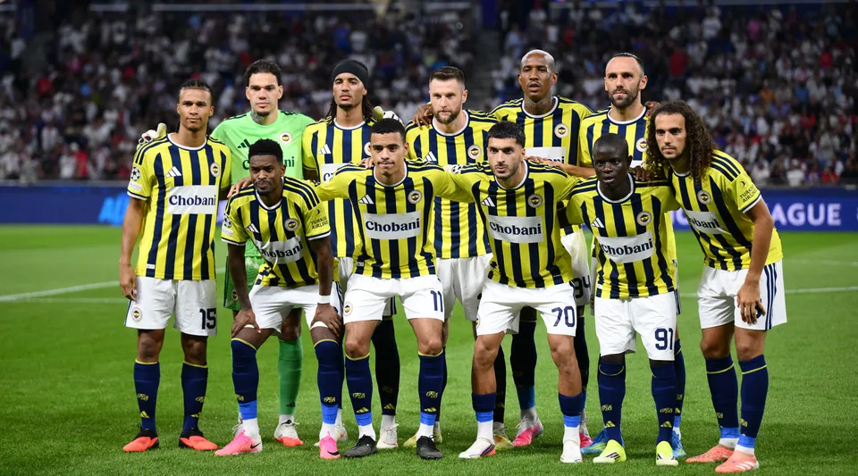 Fenerbahçe Lyon'u yenip 18 yıl sonra Şampiyonlar Ligi'ne döndü