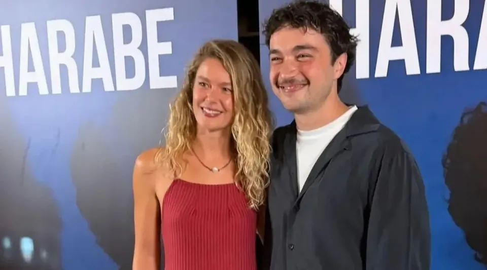Harabe Filminin Yıldızları Arasındaki Yaş Farkı Tartışma Konusu Olmuştu: Burcu Biricik'ten Yanıt Gecikmedi