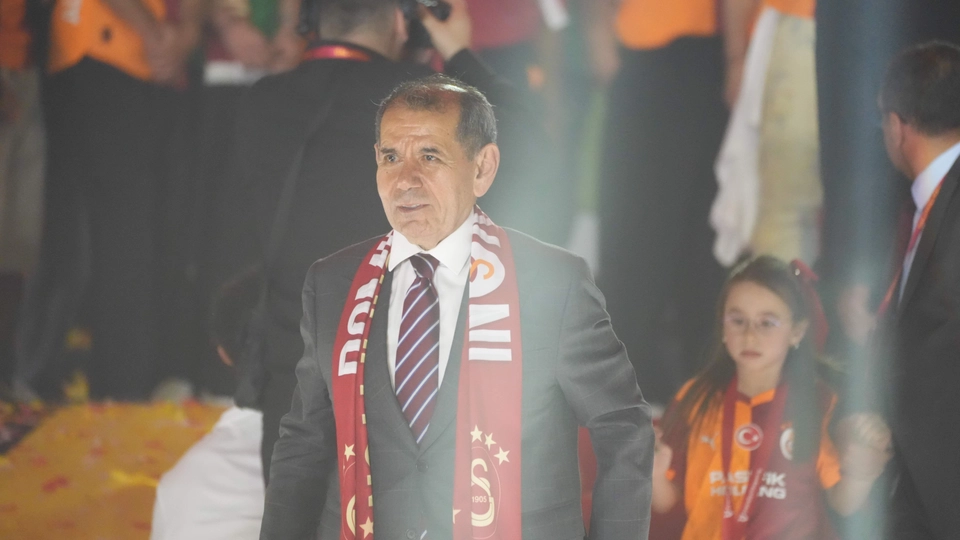 Galatasaray competes with Saudi Arabian clubs for striker Folarin Balogun