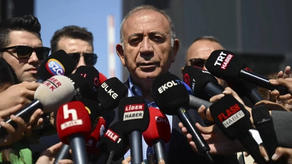 Gürsel Tekin'den Sarıyer'de Açıklamalar: "Aziz İhsanlara Yenilmeyeceğiz"