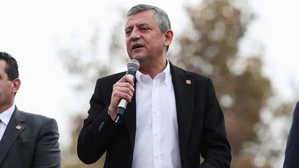 Özgür Özel'den AK Parti'ye Geçen İsimlere Sert Tepki: "Allah Hepsinin Taksiratını Affetsin"