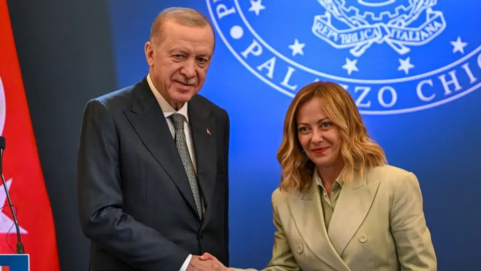 Meloni Erdoğan'ın tebriklerine sosyal medyadan teşekkür etti