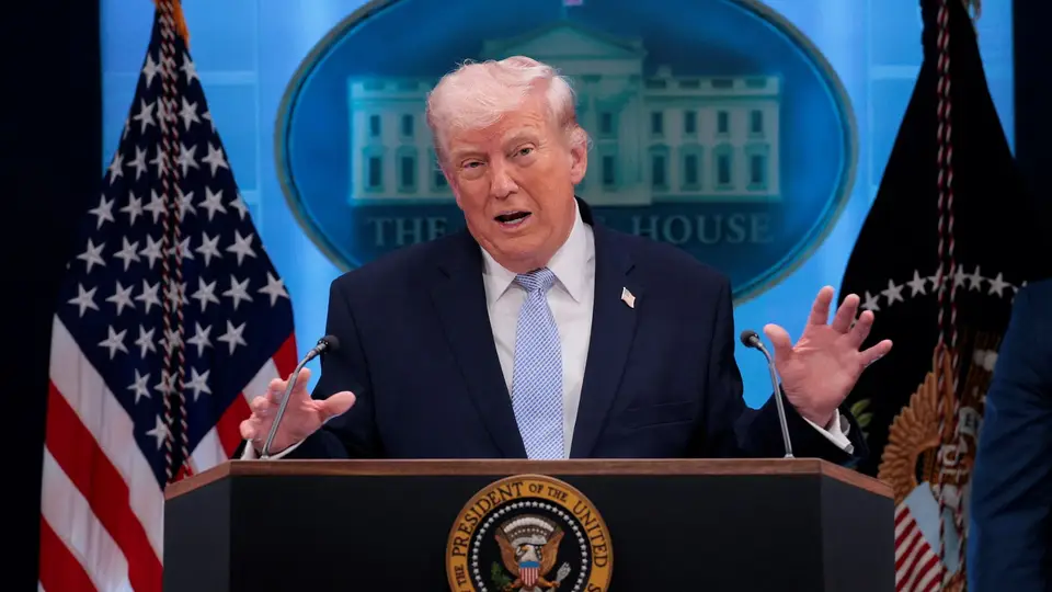 Trump: İran'daki Kazma Dağı'nı yakında vurabiliriz