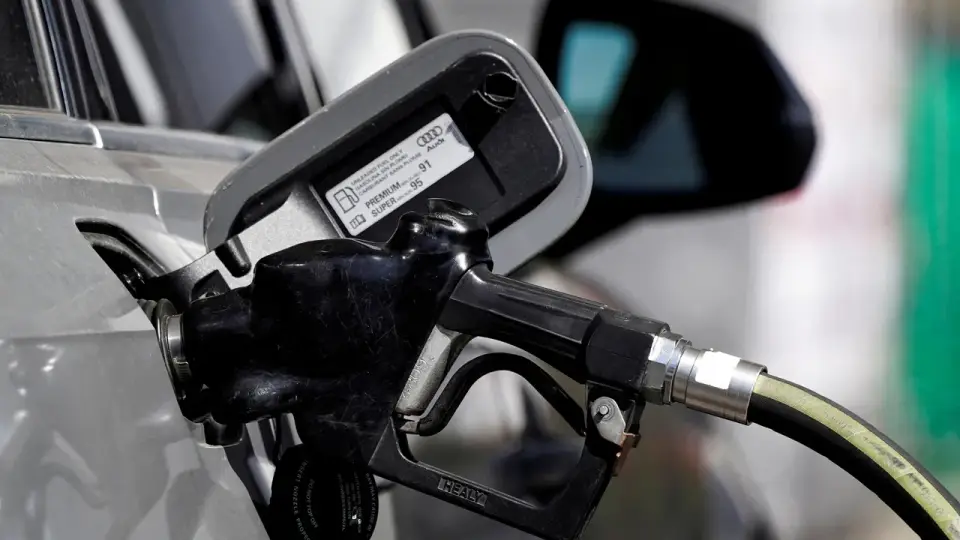 ABD'de akaryakıt fiyatları rekor kırdı: Motorin 5,90 doları aştı