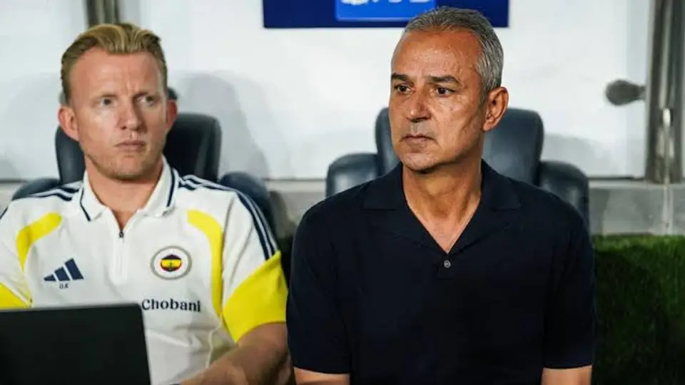 Fenerbahçe’de Derbi Sonrası Hoca Değişebilir: İsmail Kartal’ın Yerine Dirk Kuyt mu Gelecek?