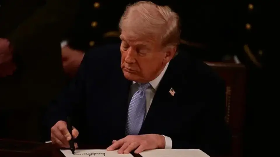 Trump imzaladı: ABD Kanada ürünlerine ithalat yasağı getiriyor