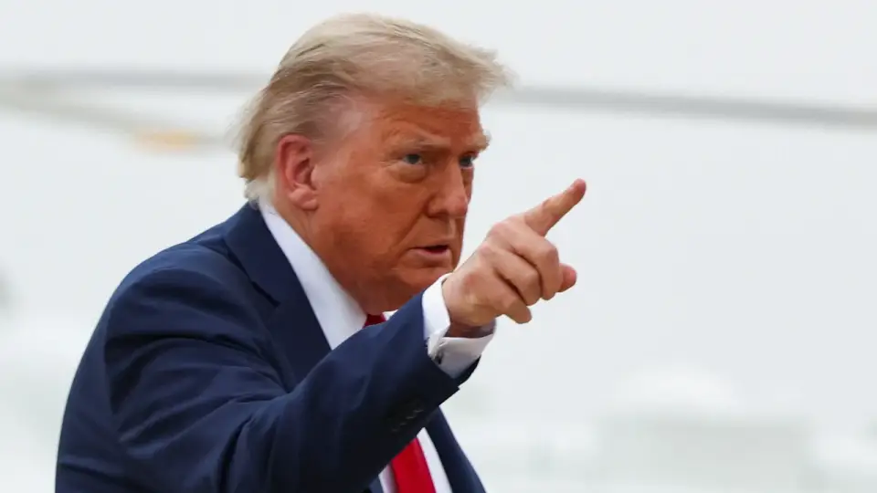 Trump, Kanada ürünlerini kamu ihalelerinden çıkardı