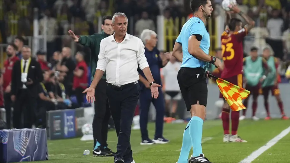 Fenerbahçe, İsmail Kartal'a şişe atan seyirciye seyirden men cezası verdi