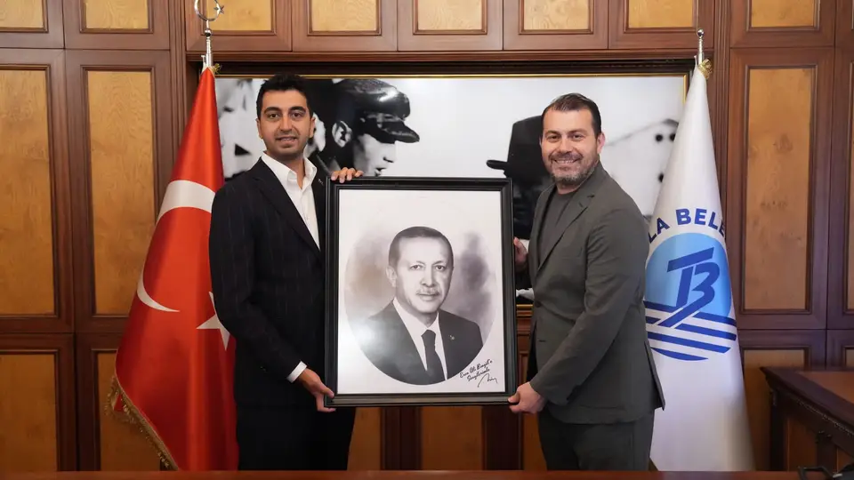 CHP'den AK Parti'ye Geçen Tuzla Belediye Başkanı Eren Ali Bingöl, Teşekkür Mesajı Verdi