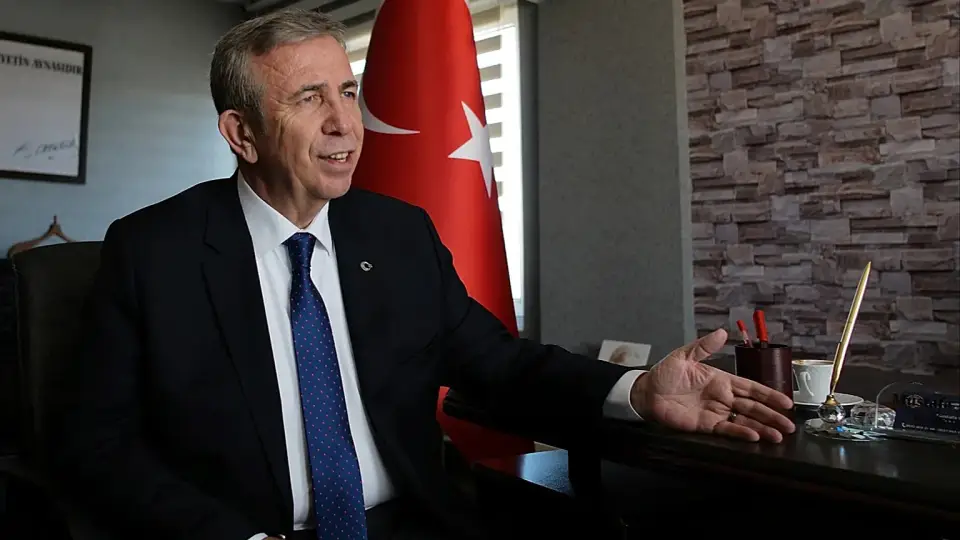 Ankara Büyükşehir Belediye Başkanı Mansur Yavaş CHP'den istifa etti
