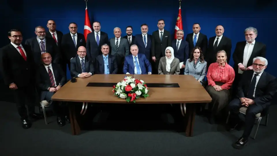 Cumhurbaşkanı Erdoğan Türkevi’nde Gazetecilere Açıklama Yaptı: "Yarım Asırlık Meseleyi Kapatmakta Kararlıyız"