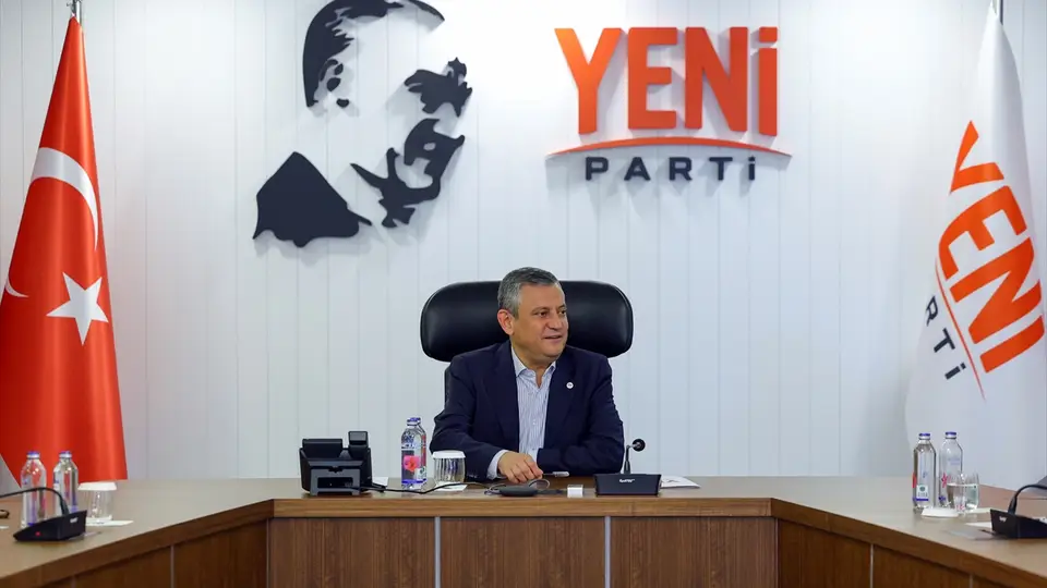 Özgür Özel Alevi Temsilcileriyle Parti Genel Merkezinde Görüşme Yaptı