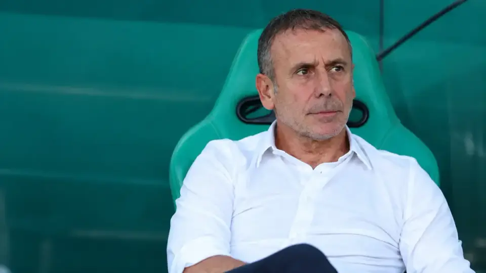 CSKA Sofya, Abdullah Avcı için Devrede. Son olarak Trabzonspor'u çalıştıran ve Ağustos 2024'te görevinden ayrılan tecrübeli teknik direktör hakkında sürpriz bir transfer iddiası ortaya atıldı.